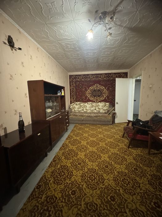 Сдам  Трехкомнатную  квартиру на Юбилейной улица Покровская.