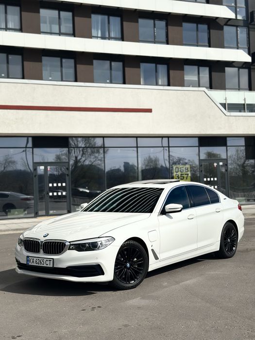 Продам BMW G30 530e 2018