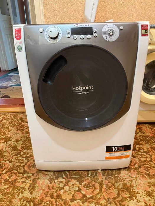 Пральна машина Hotpoint Ariston Aqualtis 6 кг Стиральна машинка