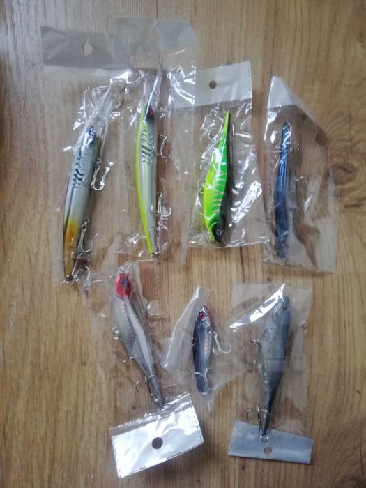 przynęty nowe spławiki haczyki ciężarki spinning raczki wobler