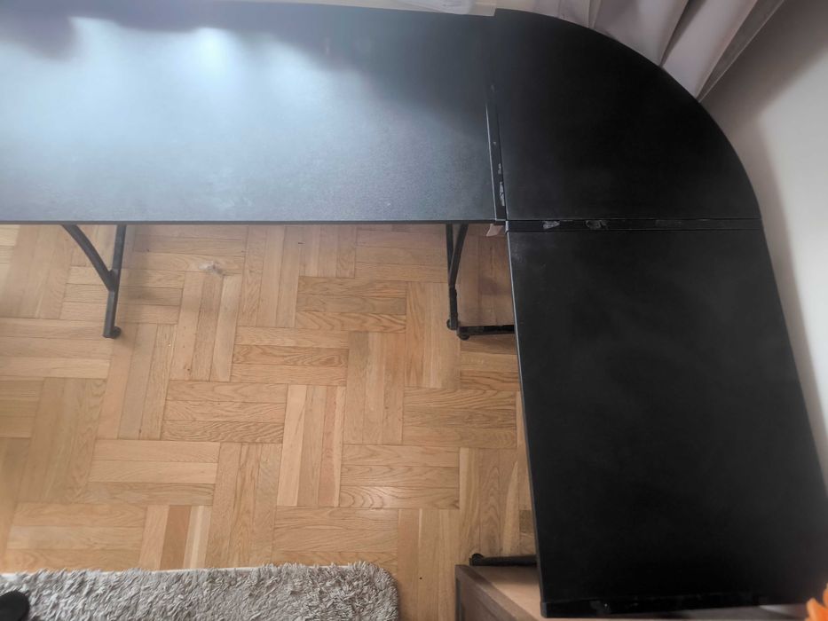 Biurko i fotel gamingowe = komplet