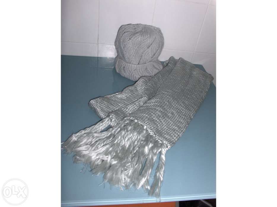 Conjunto Cachecol e gorro cinza