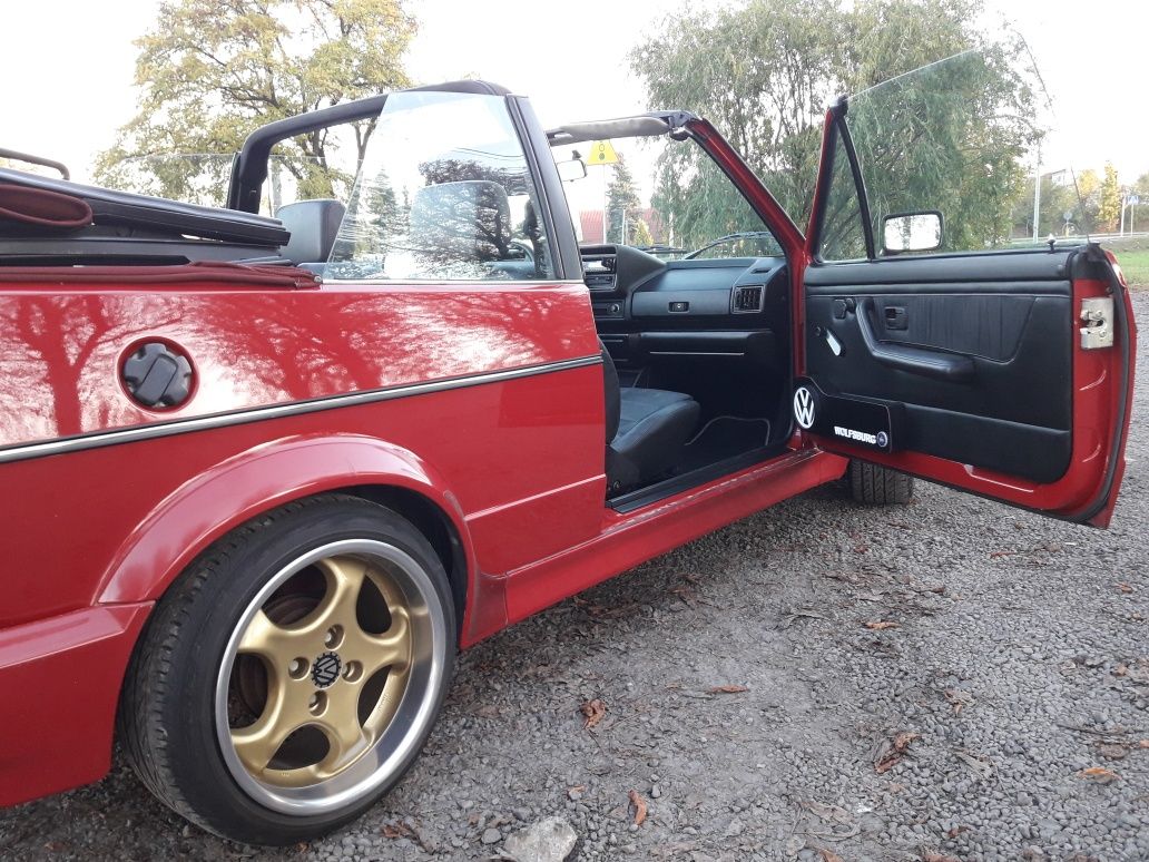 Volkswagen Golf mk1 cabrio Karman