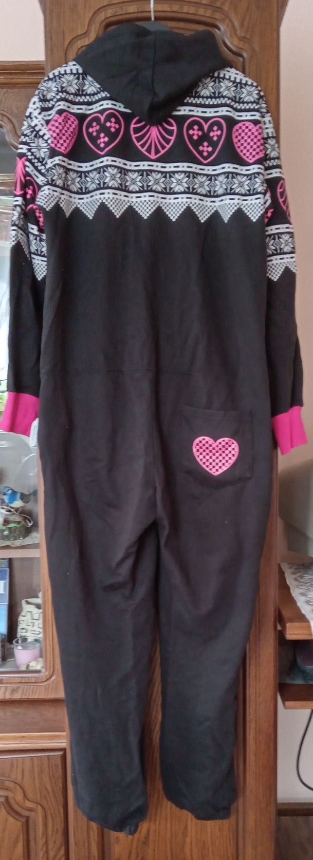 Onesie Kigurumi L.M.F Love My Fashions Czarne neonowy róż serduszka