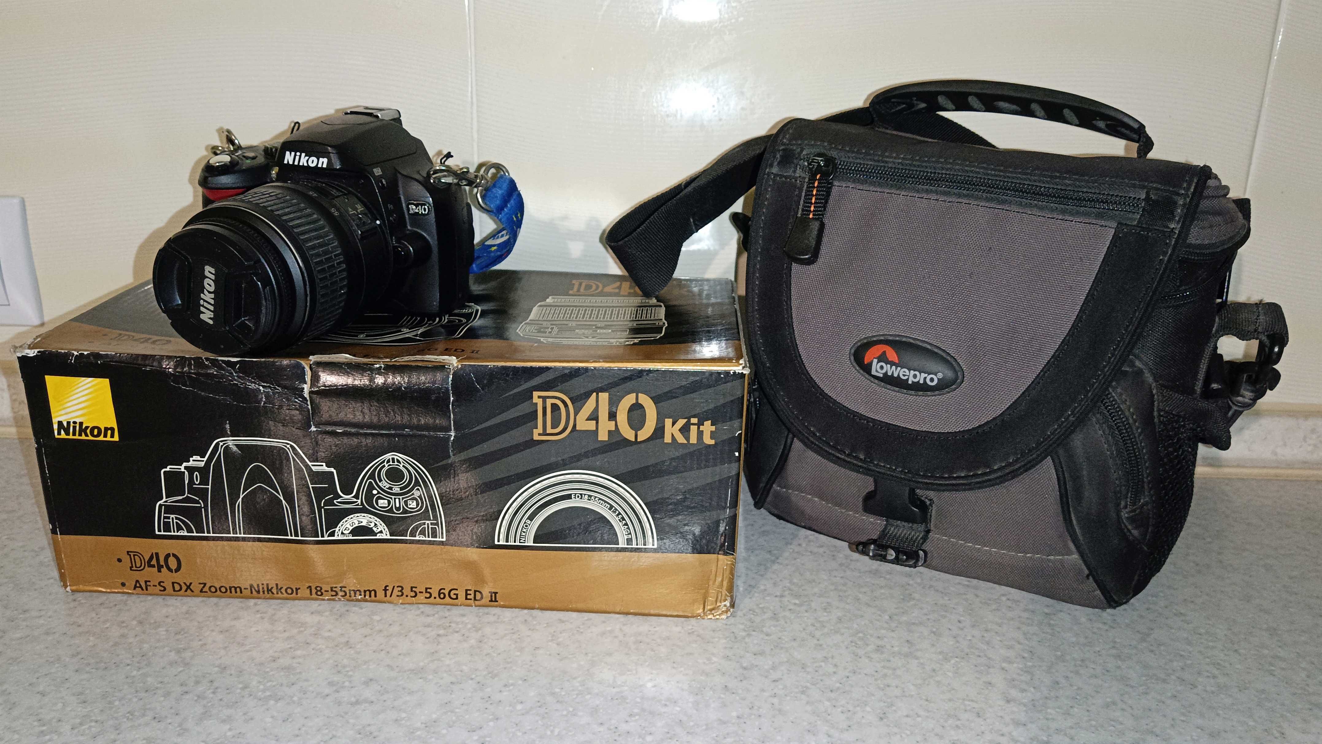 Цифрова дзеркальна фотокамера Nikon D40 з об’єктивом в повній комплект