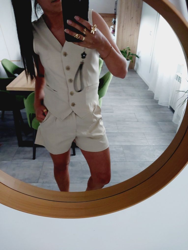 Nowy set kamizelka szorty 36S