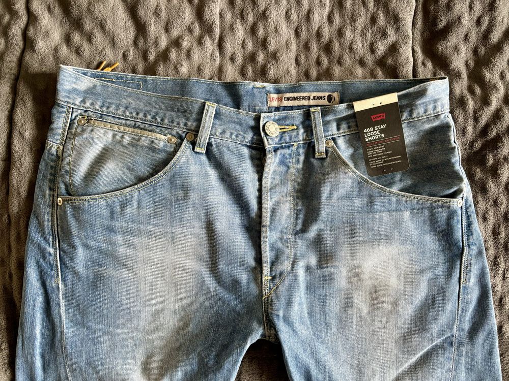 Levi’s джинсовые шорты, бриджи, капри (Lagerfeld, Zilli, Bogner, Hugo)