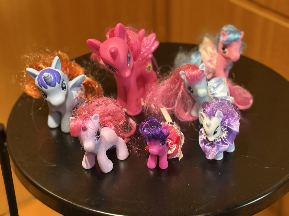 Conjunto de 8 poneis e acessorios