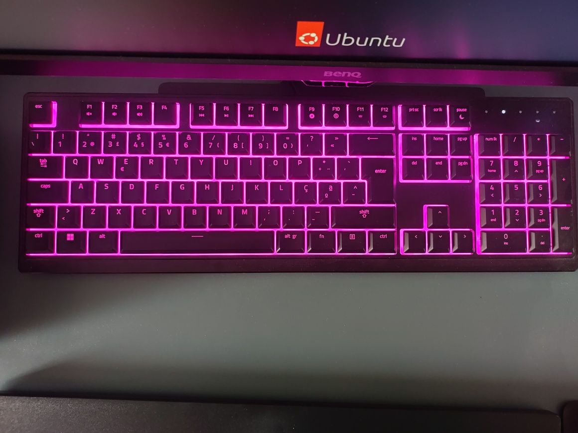 Teclado ornata v3 x razer