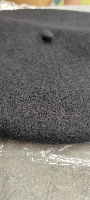 Берет чорний із повсті - валяної вовни