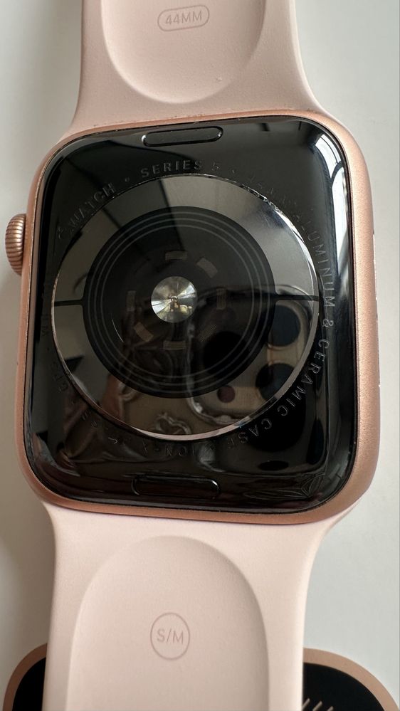 Apple Watch 44 мм