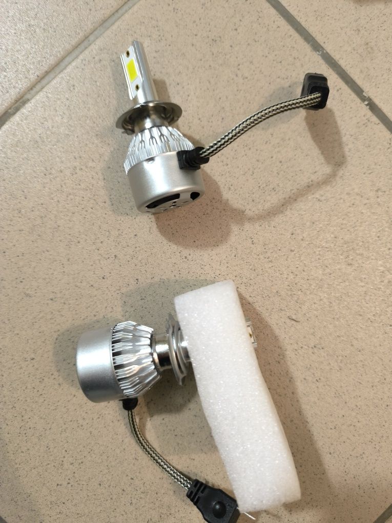 Żarówki LED nowe para H7