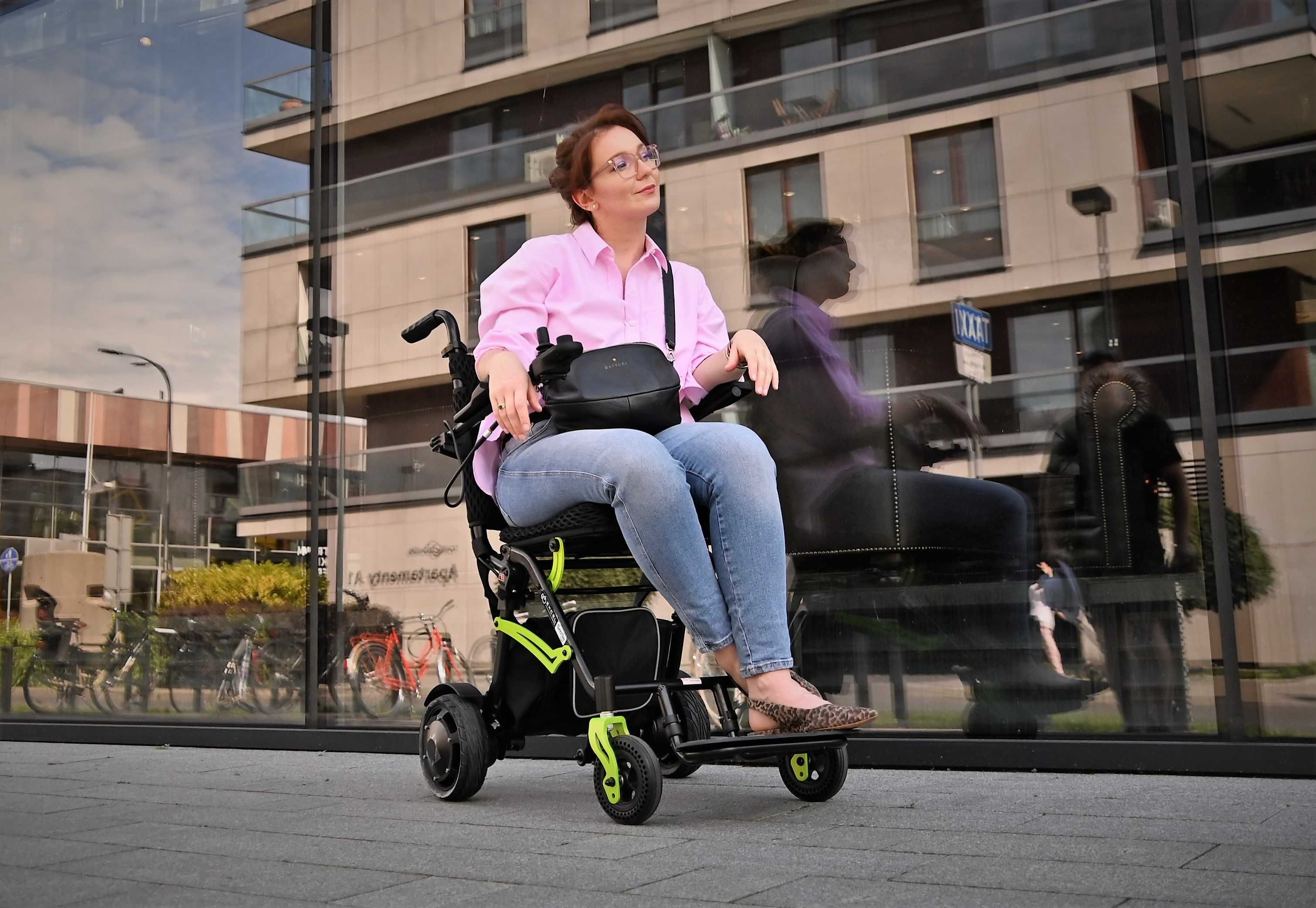 SMILE wózek elektryczny inwalidzki ultralekki tylko 20 kg