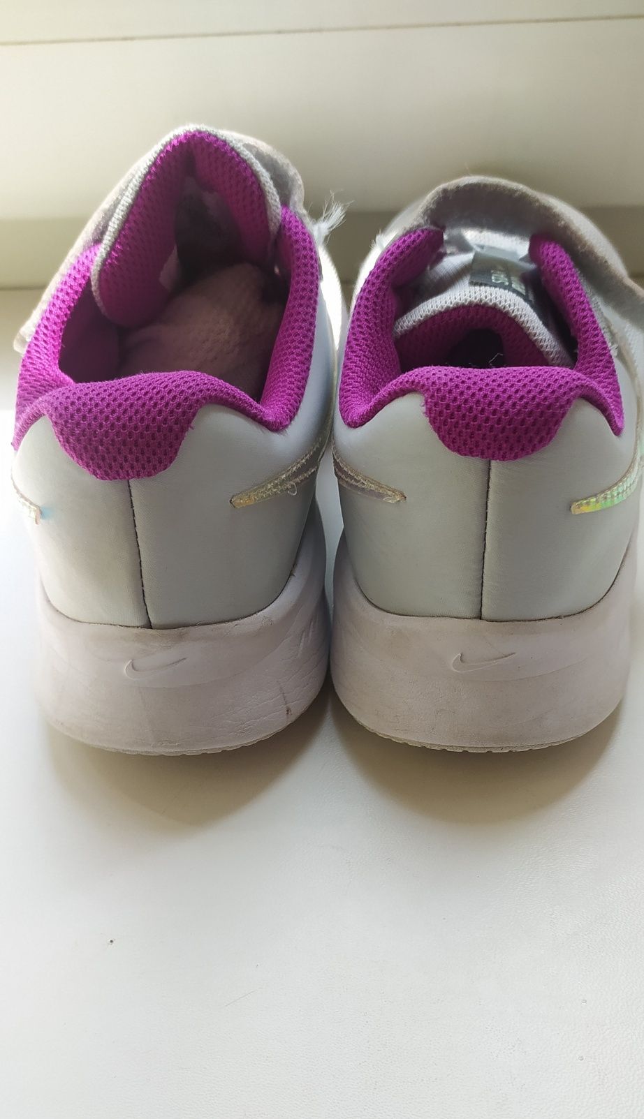 Nike, легкі кросівки,34р