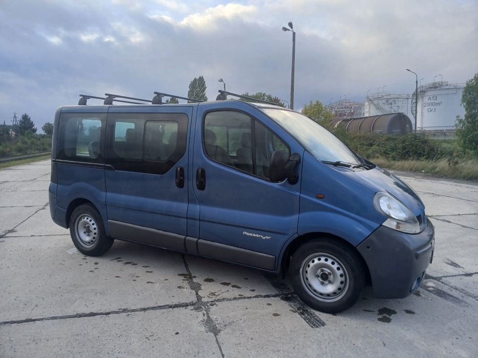 Wynajem Renault trafik 7 osób tani bus