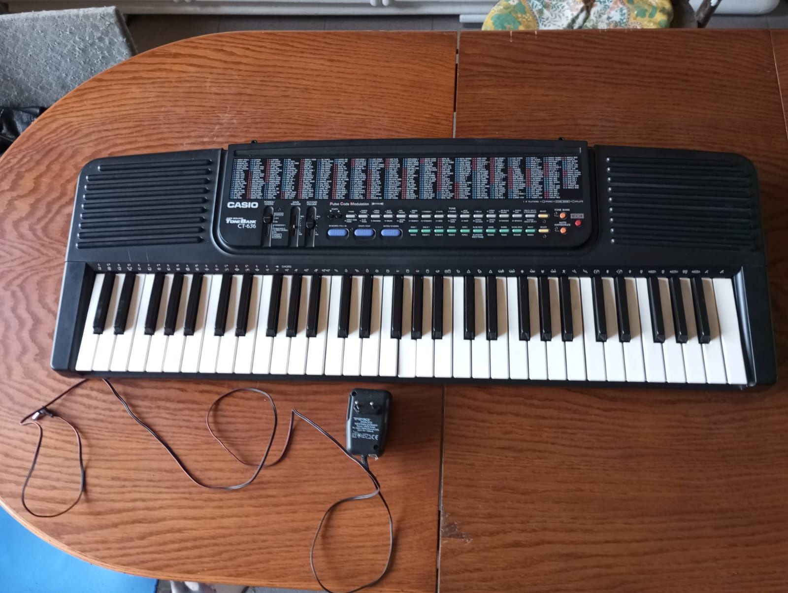 Używany keyboard Casio
