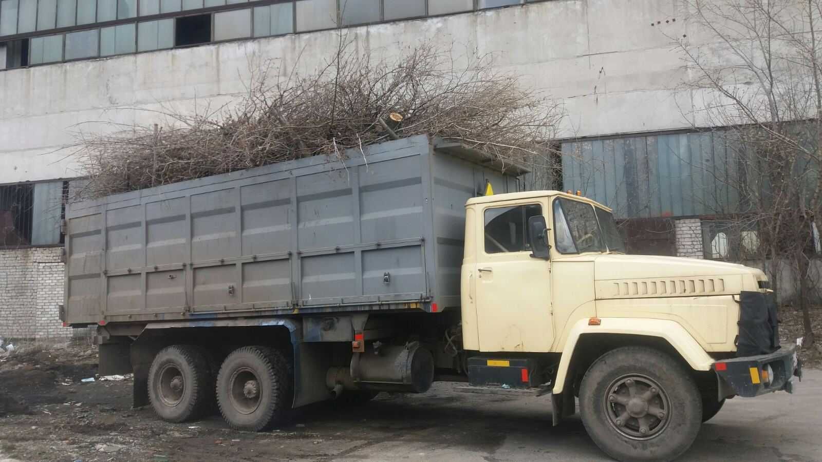 Перевозки. Вывоз мусора МАЗ, КРАЗ 30-40 кубов, без мензурок Лохиста.!