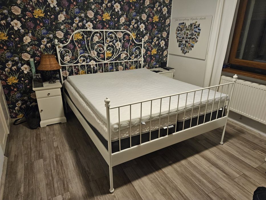 Łóżko białe metalowe z materacami 160/200 stelaż ikea