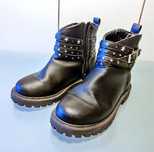 Botas estilo rock c/ fecho