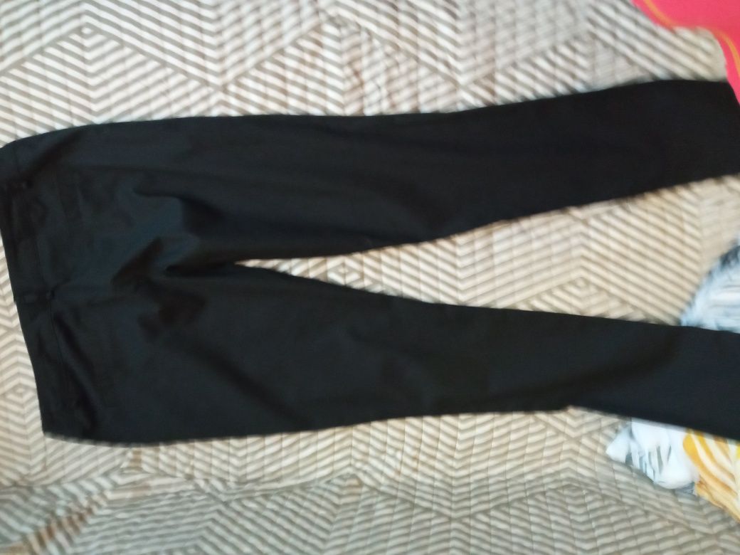 Czarne włoskie spodnie dziewczęce r. 158/s