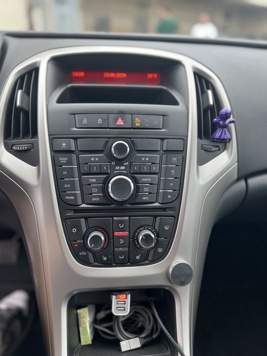 Opel Astra J 2011 1,7 CDTI