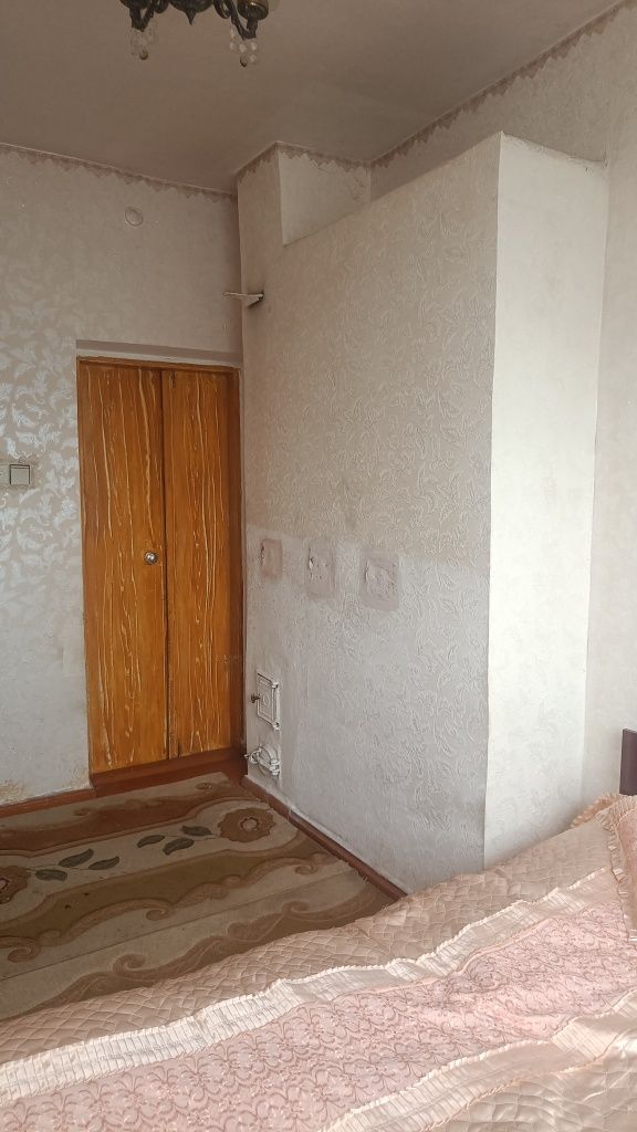 Продам частину будинку Чуднів Центр