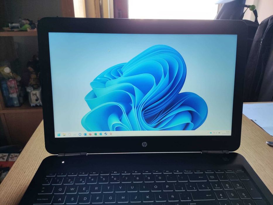 HP Pavilion - 15-bc450ns - Praticamente novo