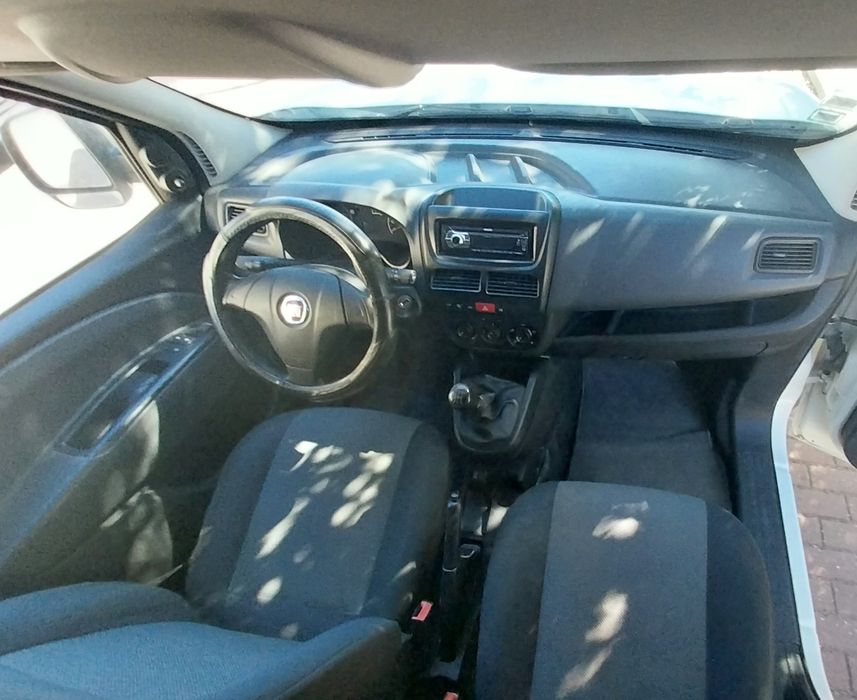 Fiat Doblo Jtd Caixa Fibrada Isotérmica 2014