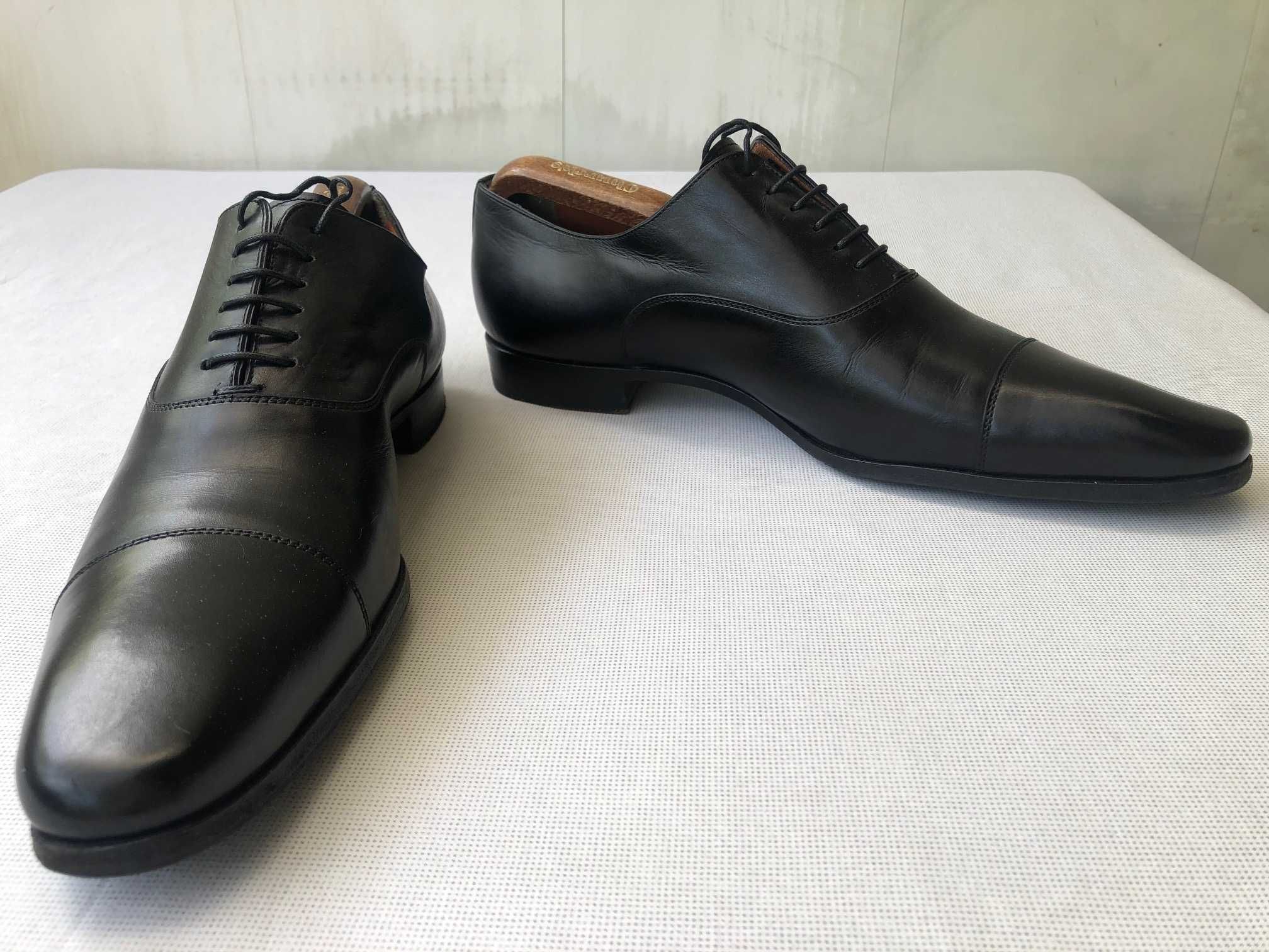 Кожаные туфли на шнурках Santoni (Италия)