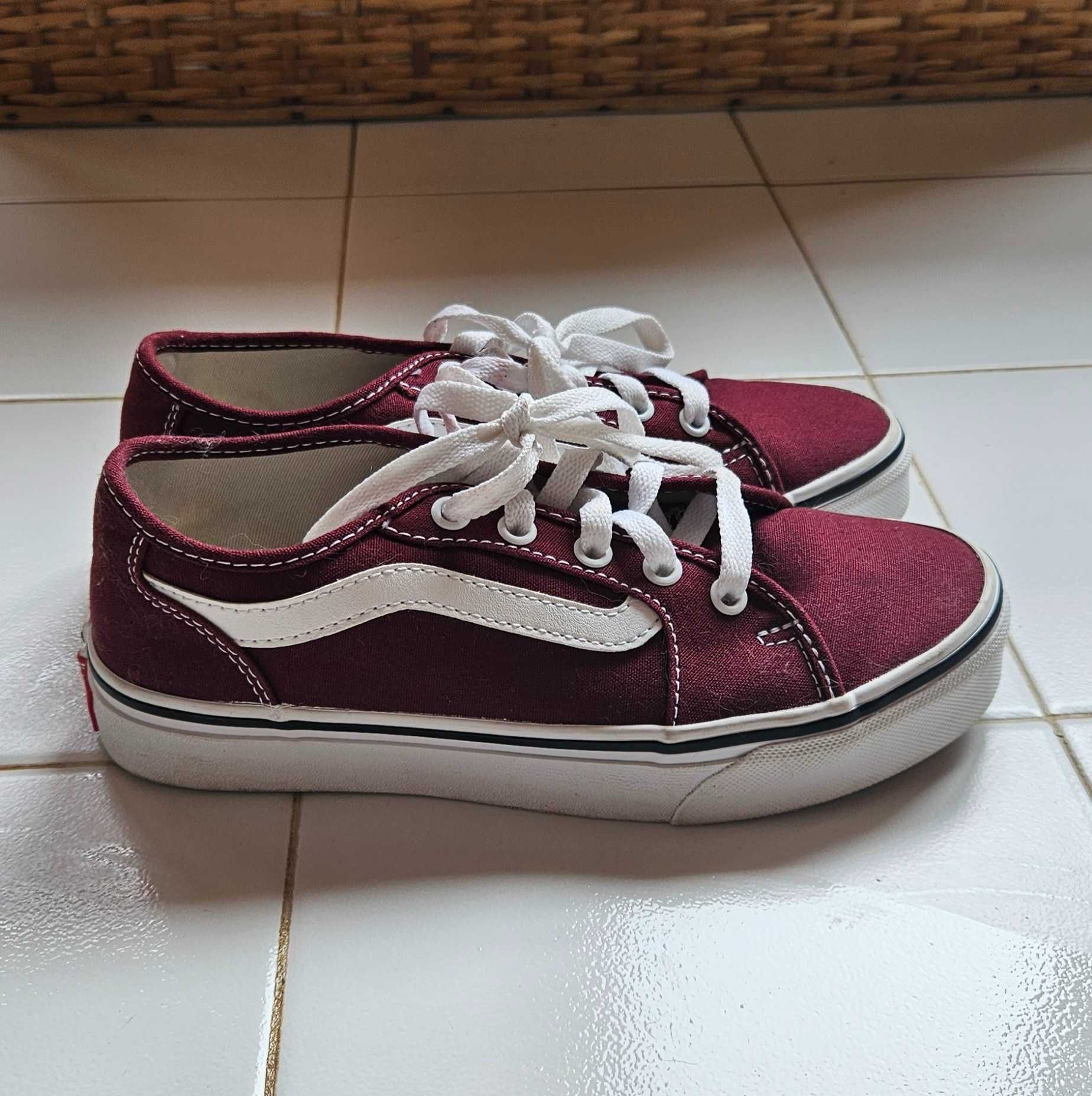 Ténis da marca Vans