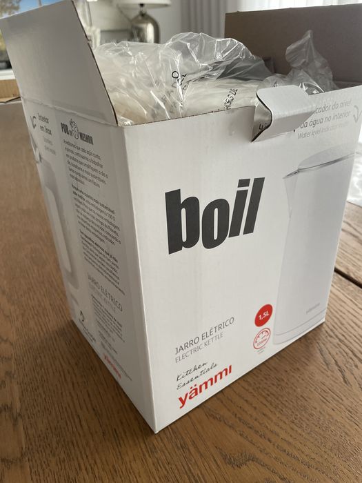 Chaleira eletrica Yammi