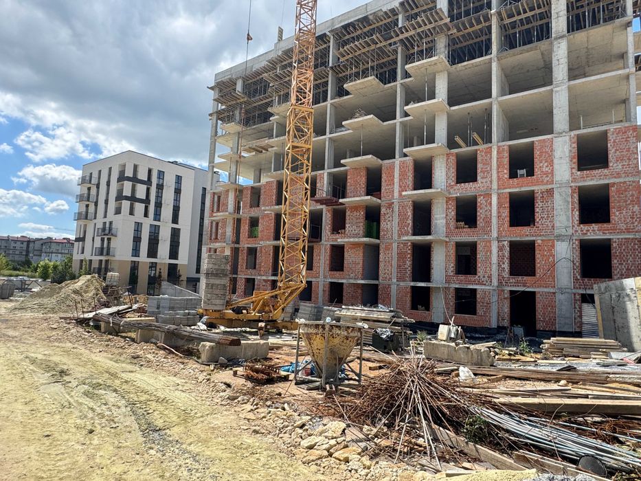 Продаж(Єоселя) 2-кімнатної квартири 53 м2 Пустомити (9км.від Львова)