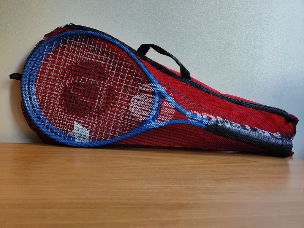 Raquetes de tênis e badminton