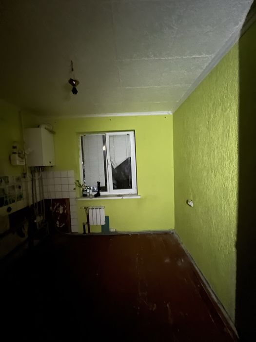 Продаж квартири в центрі.