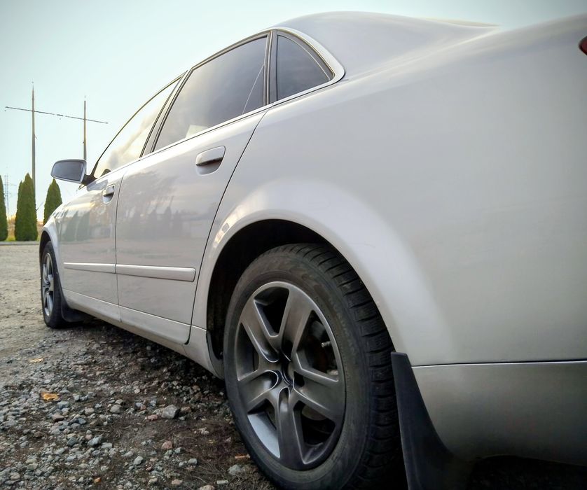 AUDI A4B6 V6 2.5 TDI хороший стан