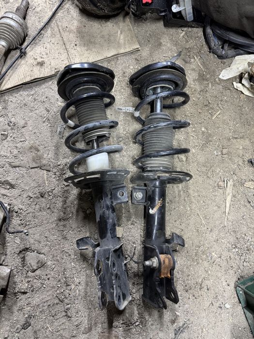 Стійка амортизатор пружина опора Ford Kuga Escape mk4 usa