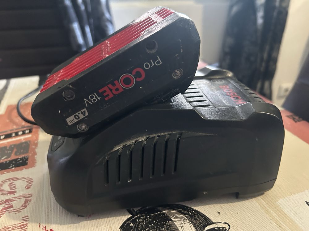 Bateria e carregador bosch 4.0a.h