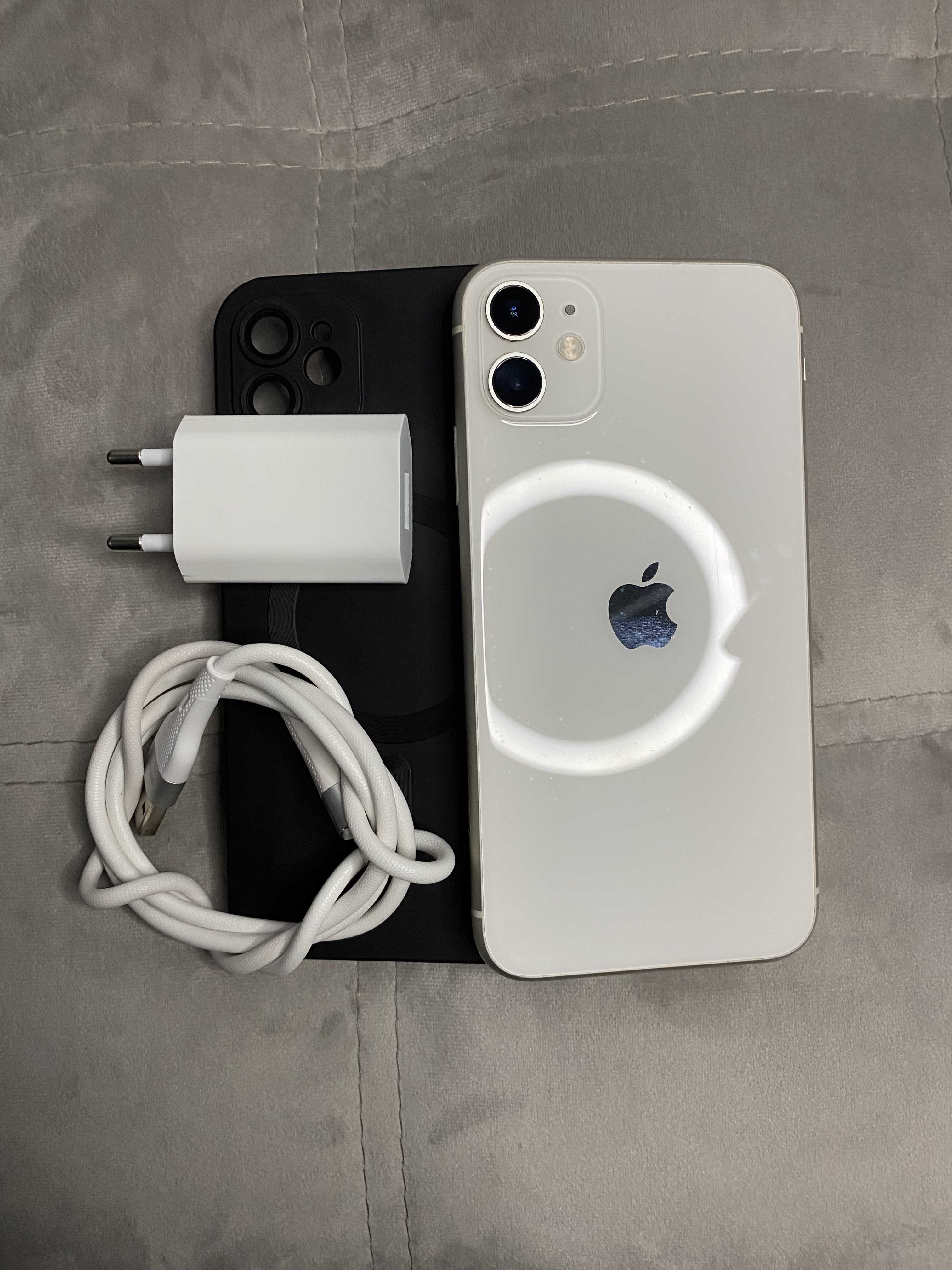 Iphone 11 256 GB (Neverlock) + Скло та 3 чохли В ПОДАРУНОК