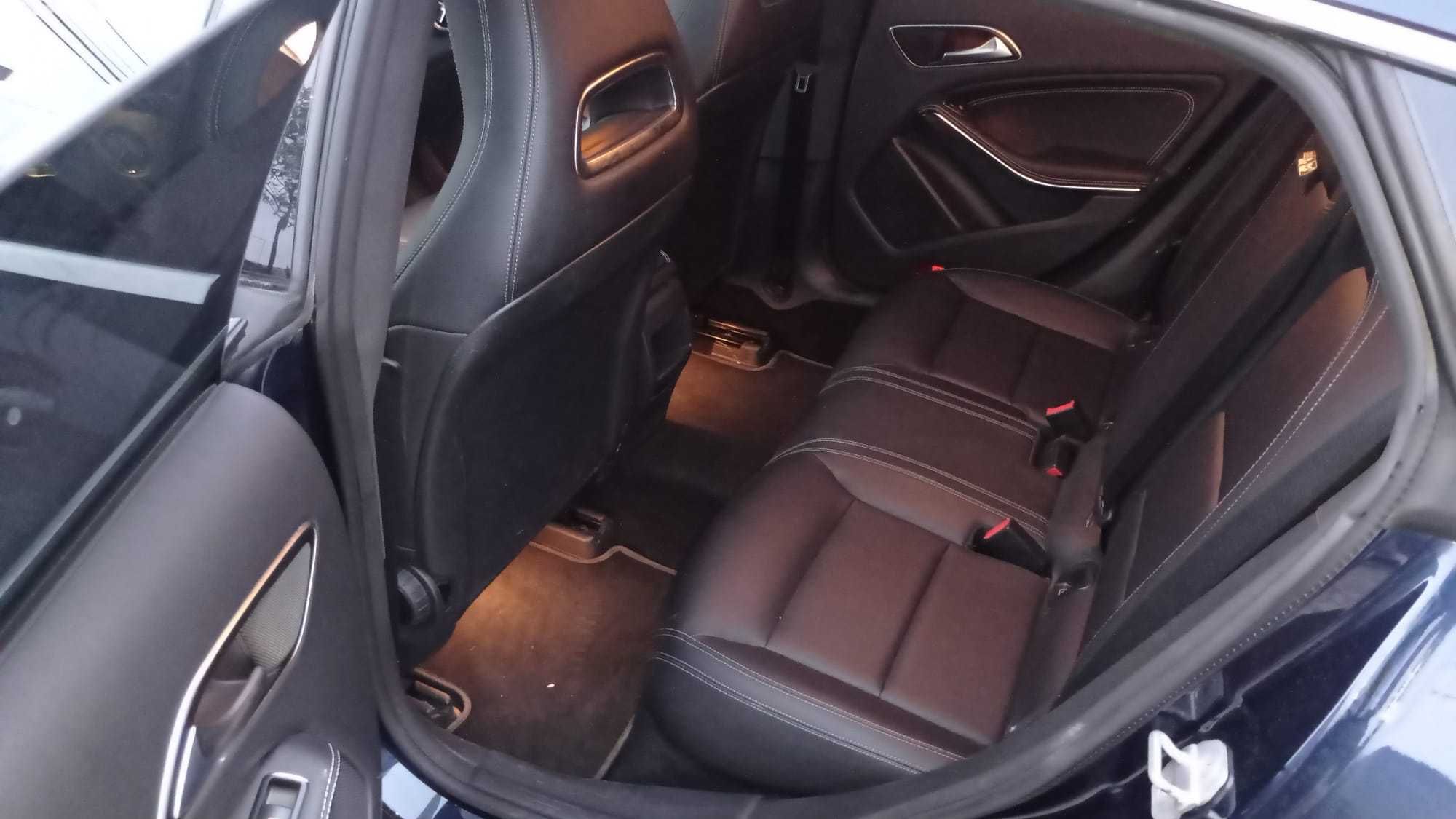Mercedes-Benz CLA 180 d Shooting Brake Urban - Automático
