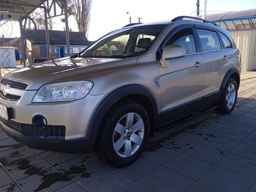 Продам автомобіль chevrolet captiva 2.4