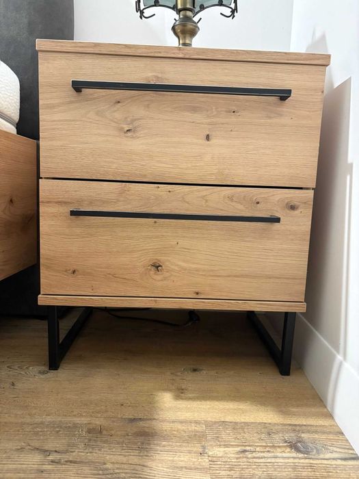 sypialnia łóżko materac szafki nocne