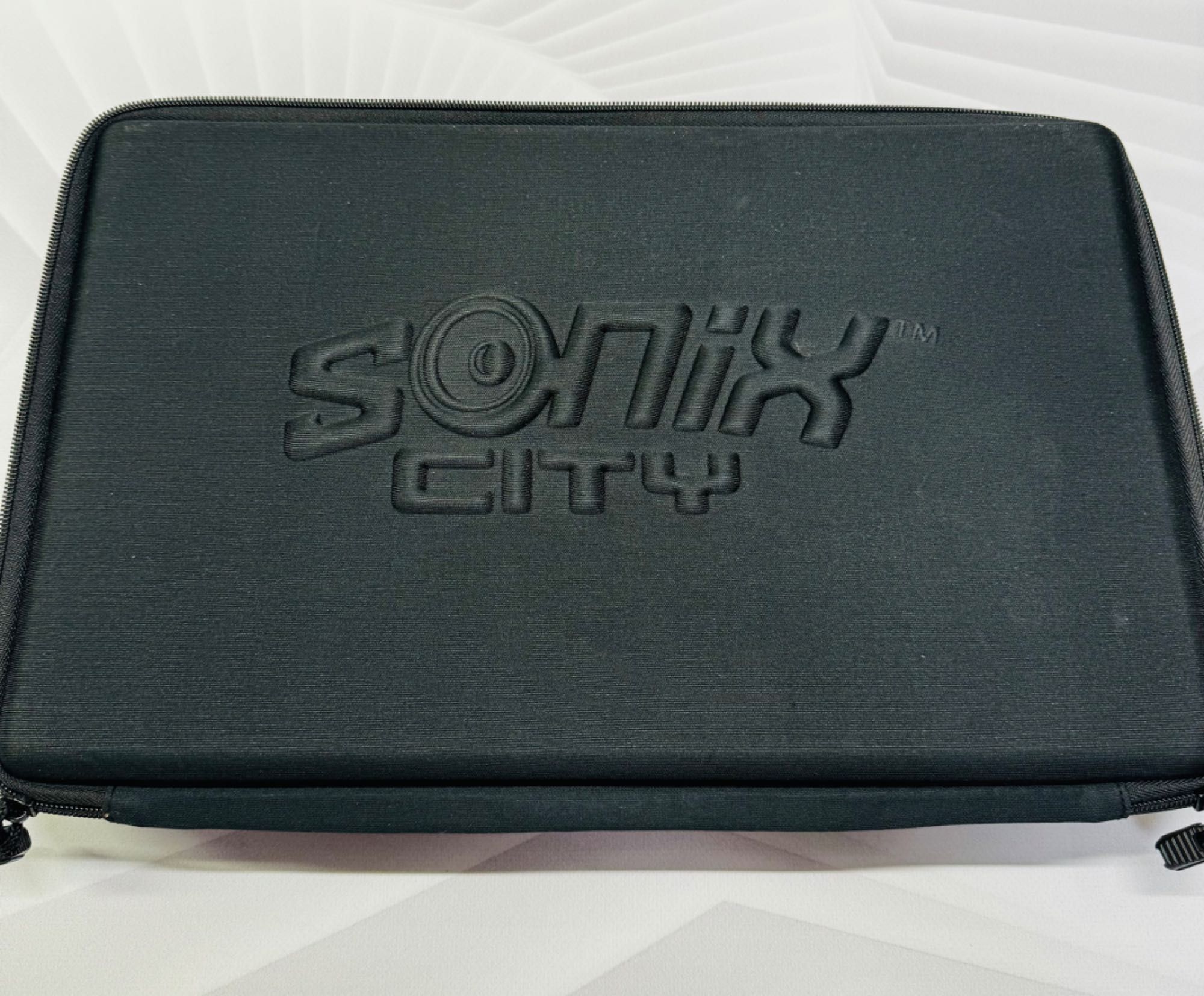 Ексклюзивний набір 11 машинок з доріжками та кейсом Sonic City США