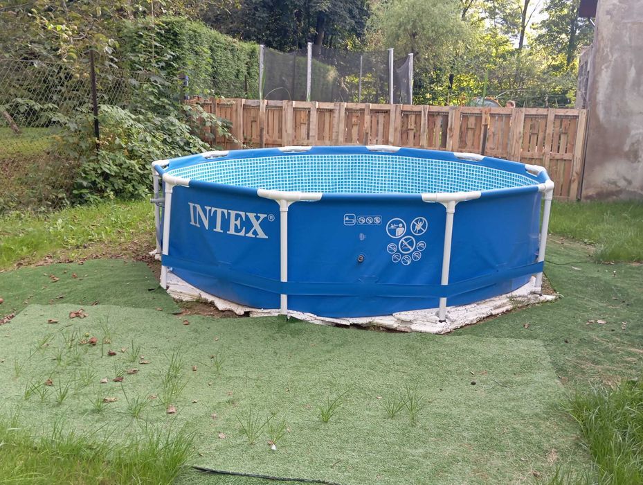 Sprzedam basen stelażowy INTEX frame pool set 3.1 wymiary 3.05x76
