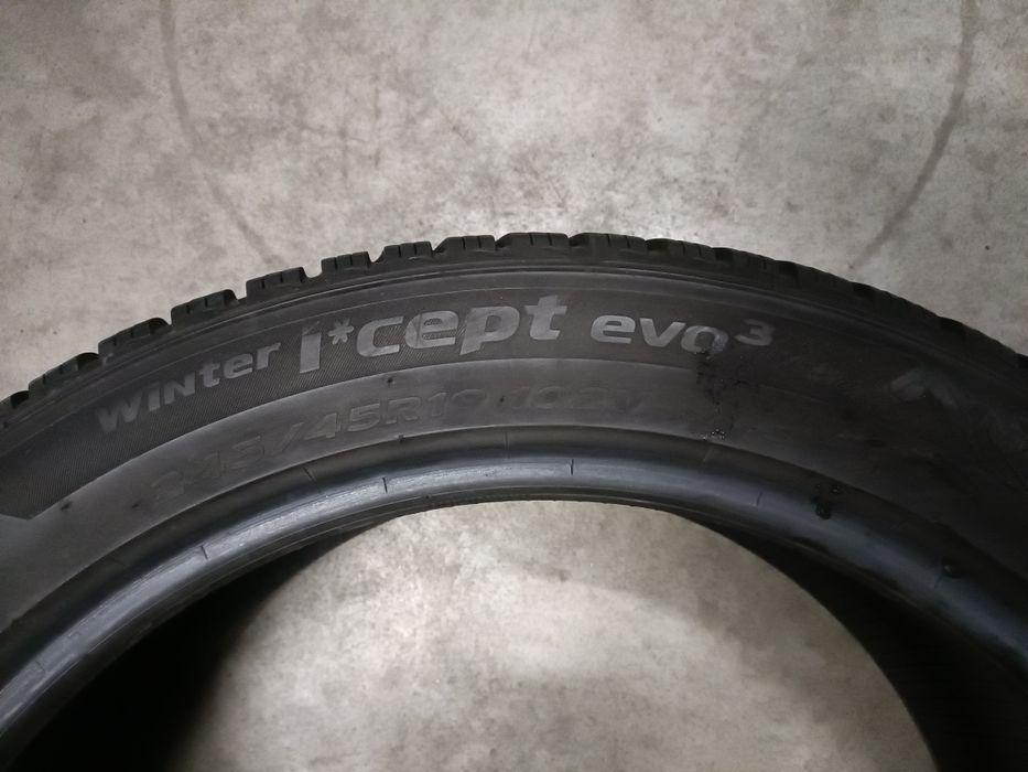 Opony zimowe Hankook Winter iCept Evo3 245/45R19 102V