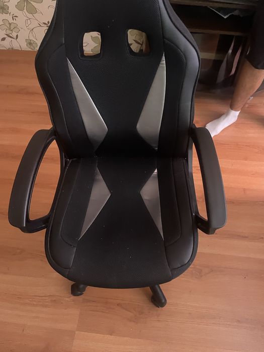 Стілець геймерсьуій Harlev