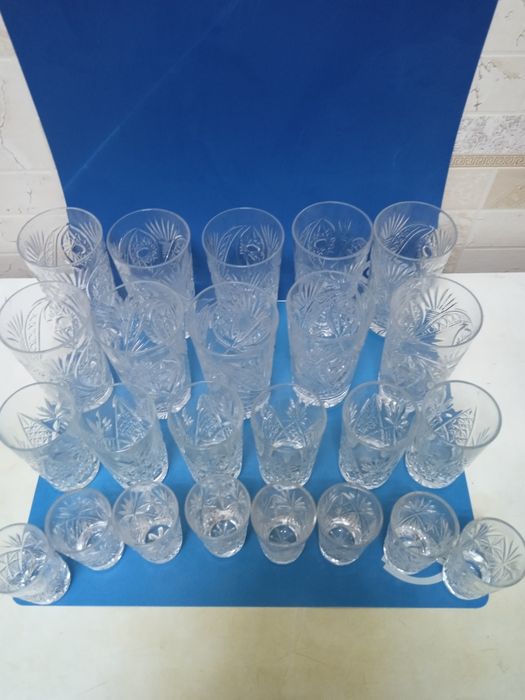 Хрустальные фужеры рюмки