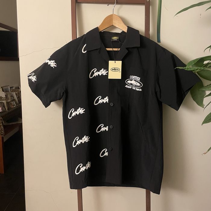 Camisa corteiz preta com detalhes brancos