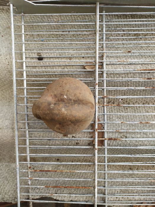 Продам гантеллю и гирю .