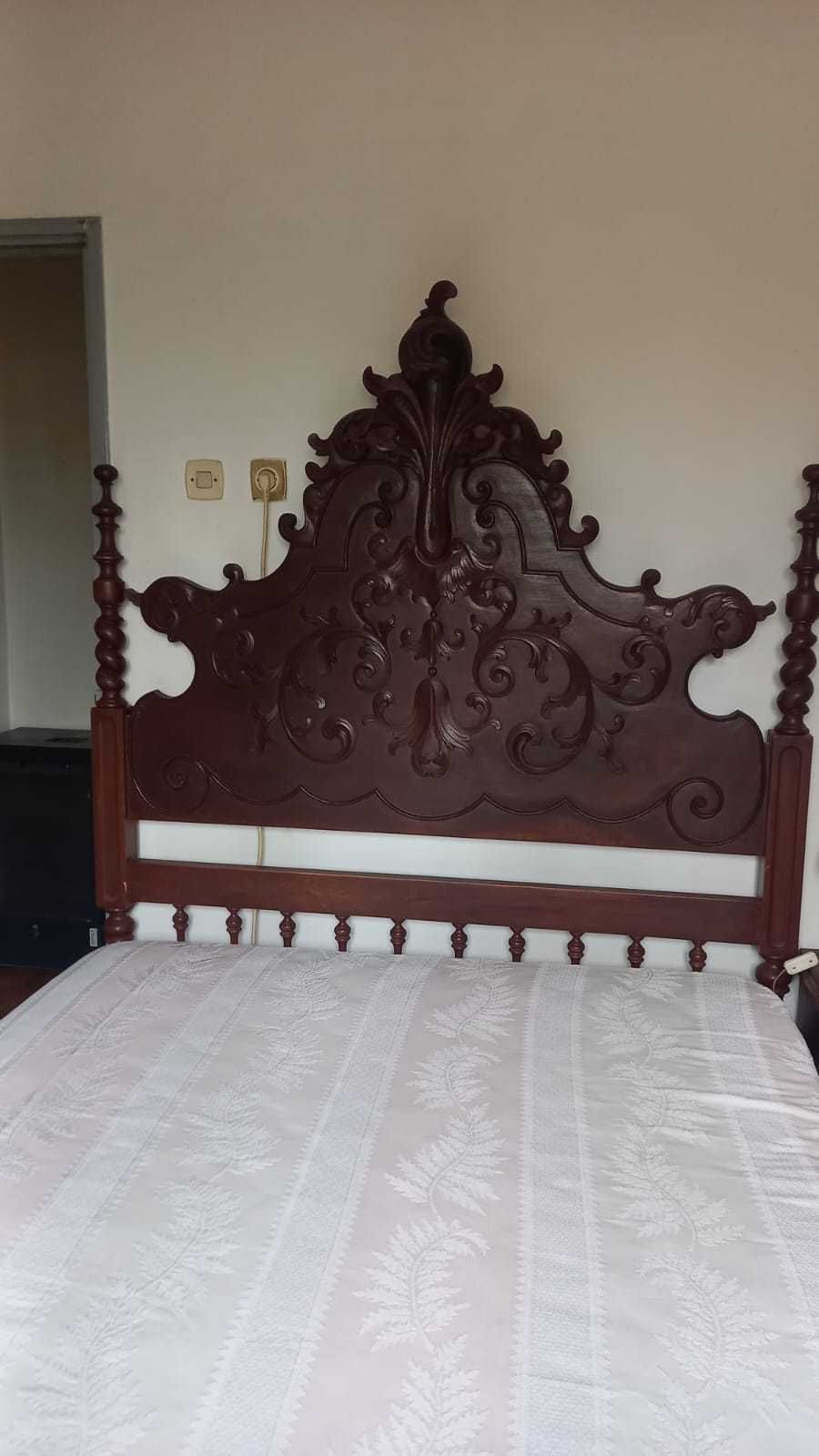 Conjunto de Mobília de Quarto
