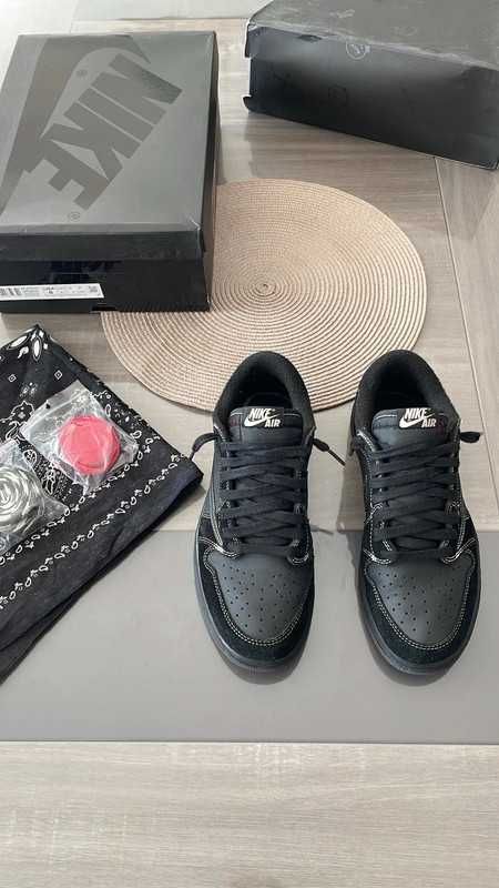 czarny\Powietrze*DamskieNikeAIrJordan1Travis UnisexTrampki 39